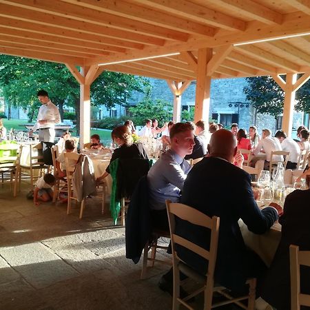 ジェーラ・ラーリオ Cascina Borgofranconeアパートホテル エクステリア 写真