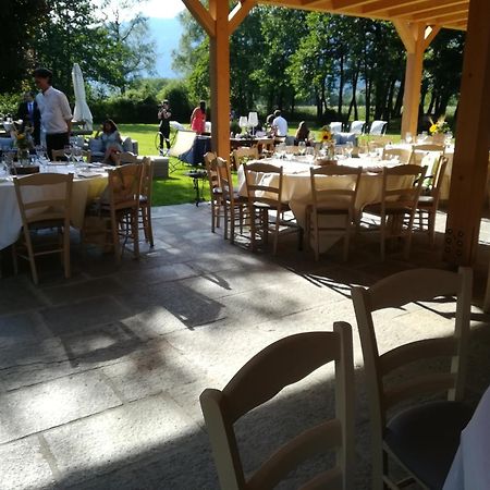 ジェーラ・ラーリオ Cascina Borgofranconeアパートホテル エクステリア 写真