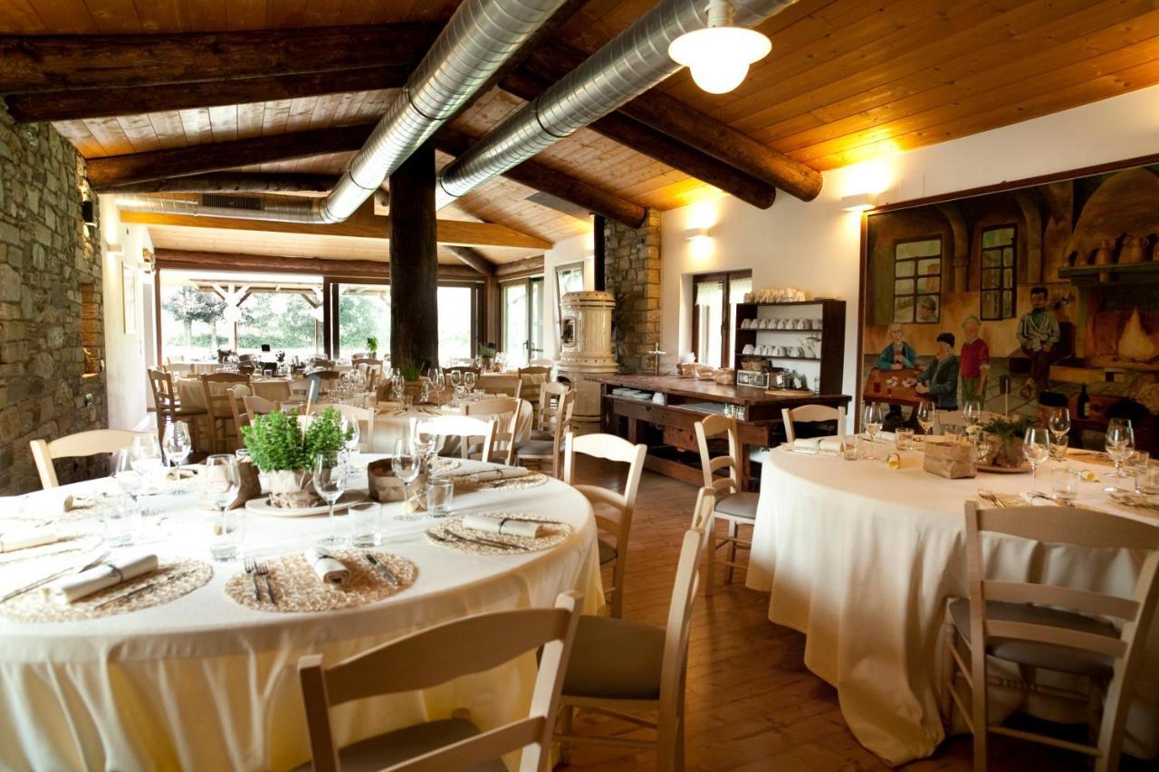 ジェーラ・ラーリオ Cascina Borgofranconeアパートホテル エクステリア 写真