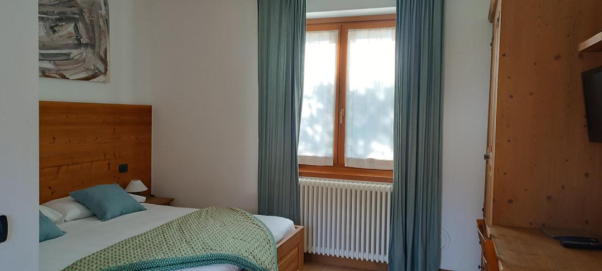 ジェーラ・ラーリオ Cascina Borgofranconeアパートホテル エクステリア 写真