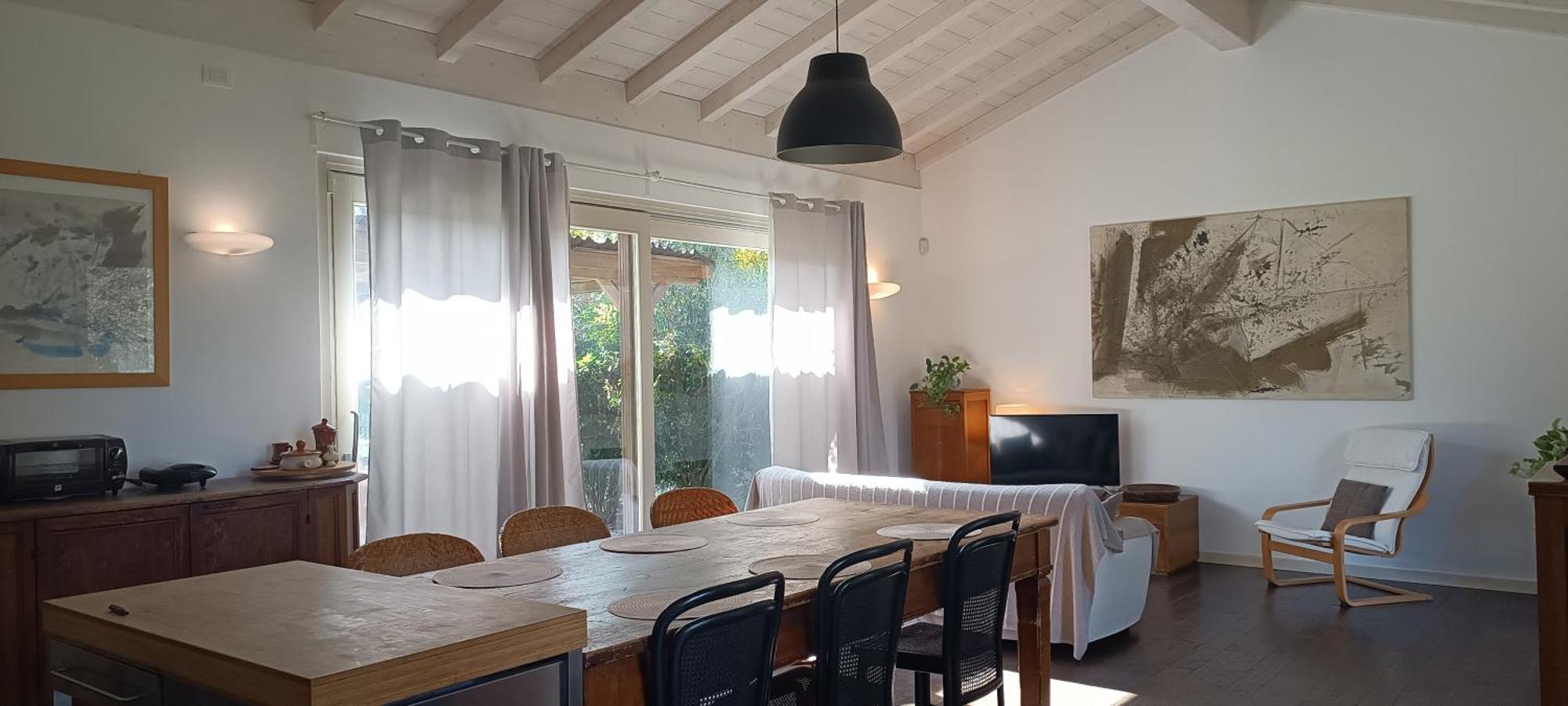 ジェーラ・ラーリオ Cascina Borgofranconeアパートホテル エクステリア 写真