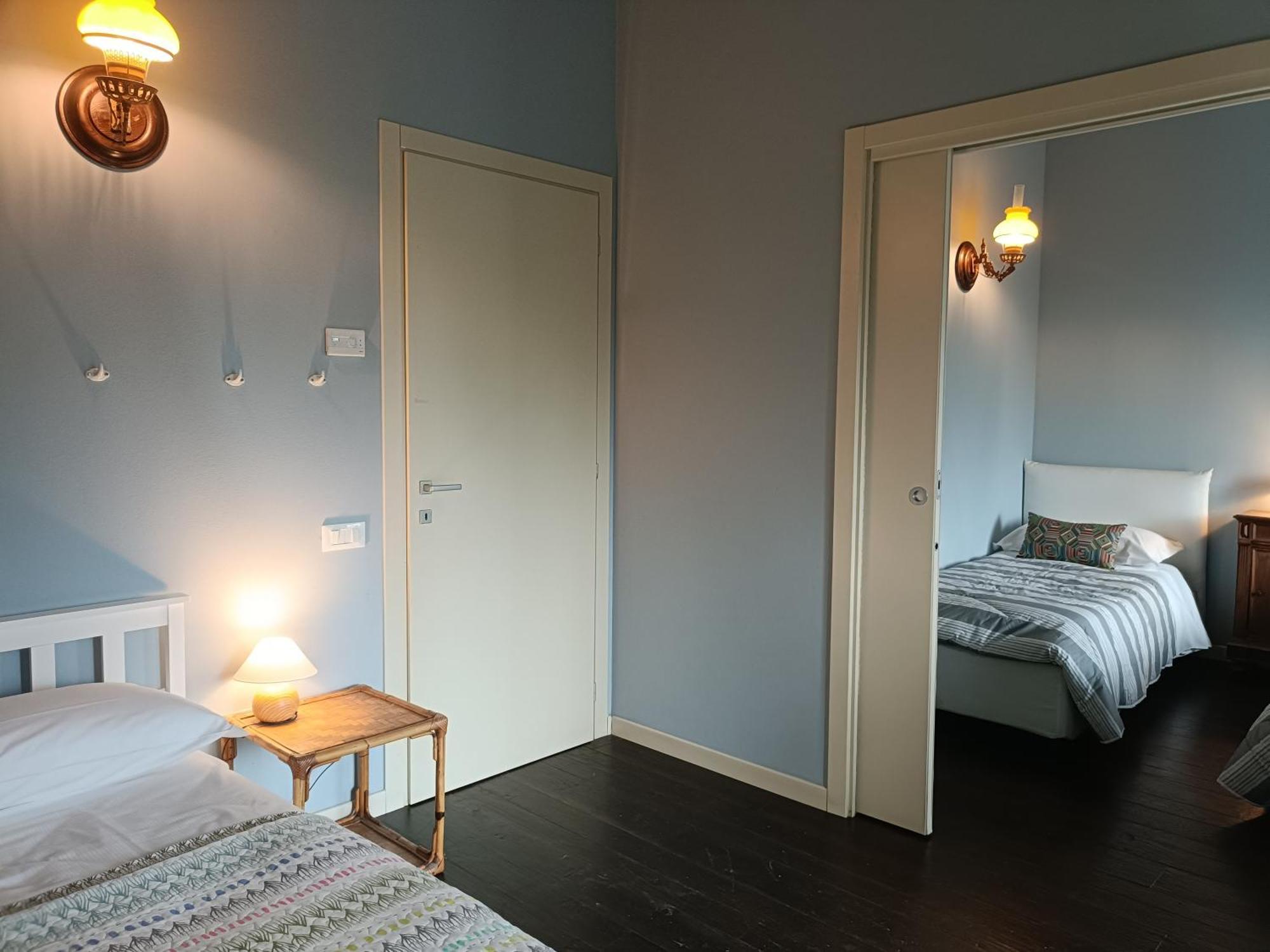 ジェーラ・ラーリオ Cascina Borgofranconeアパートホテル エクステリア 写真