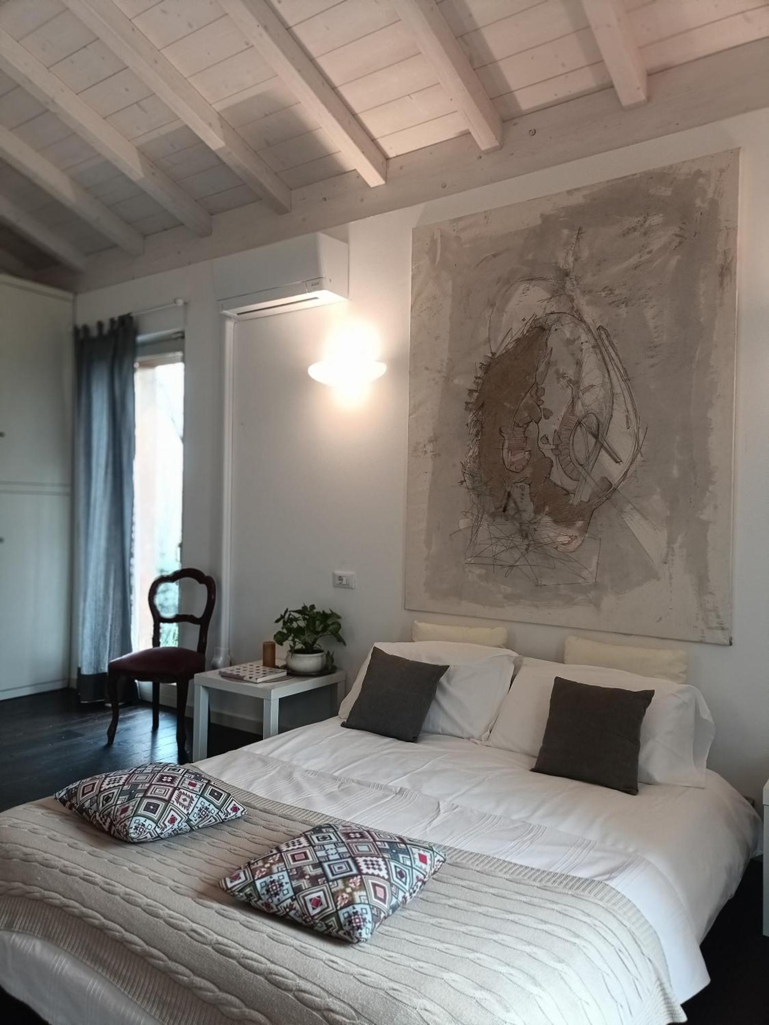 ジェーラ・ラーリオ Cascina Borgofranconeアパートホテル エクステリア 写真