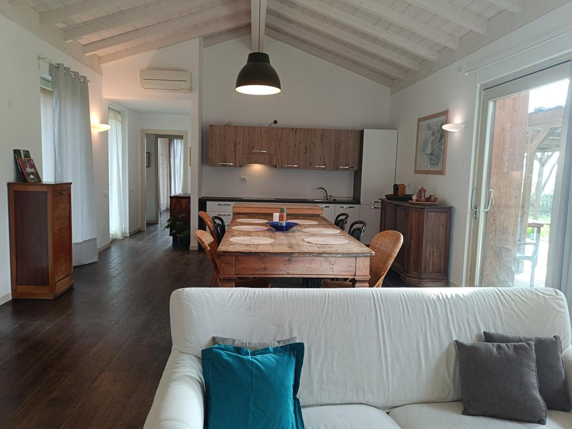 ジェーラ・ラーリオ Cascina Borgofranconeアパートホテル エクステリア 写真