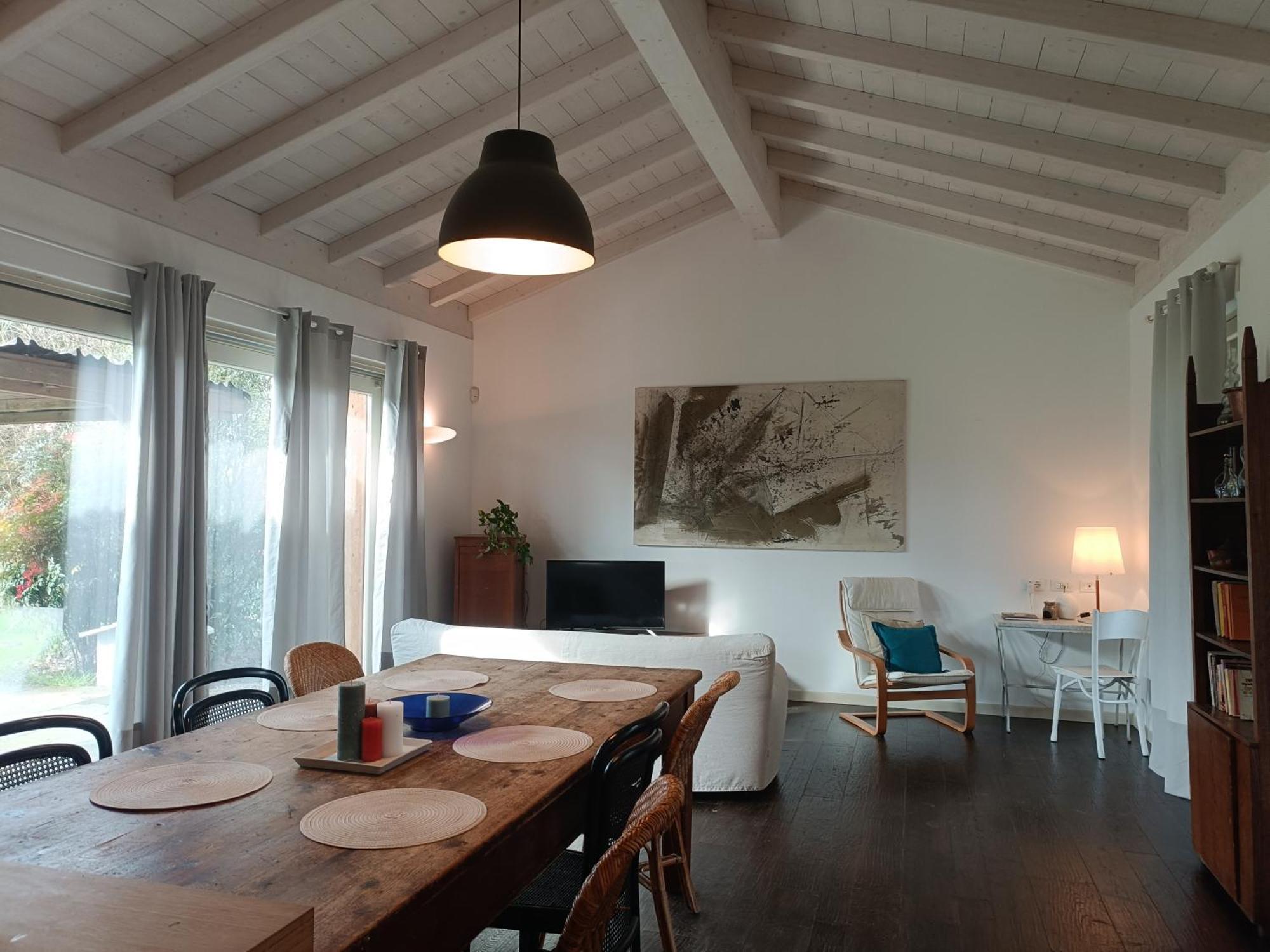 ジェーラ・ラーリオ Cascina Borgofranconeアパートホテル エクステリア 写真